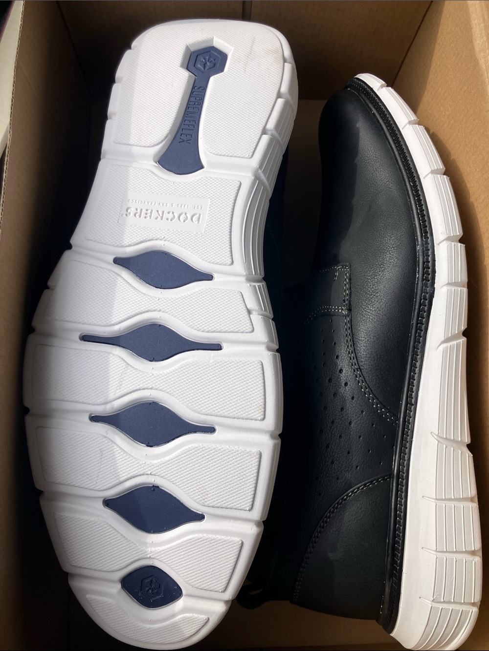 NWT Dockers Men's Black Lace-Up Fontera Shoes with White Soles 9.5 men’s - Picture 3 of 4
